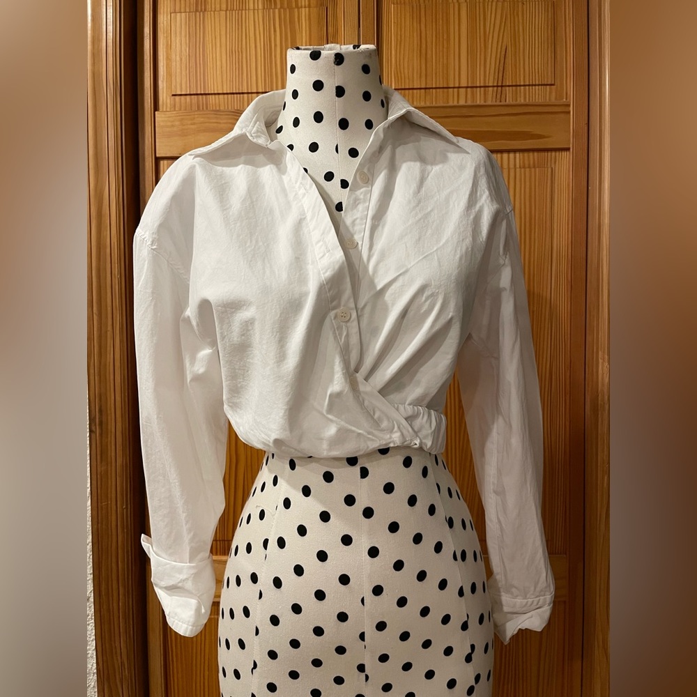 ZARA cropped collared shirt with elastic waist and waist side cutouts